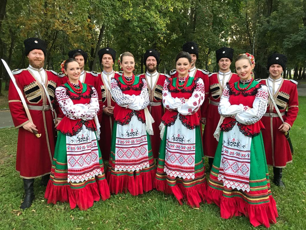 Любо мне московский хор. Московский казачий ансамбль. Московский Кубанский казачий хор. Московский ансамбль Казаков. Московский казачий хор хор.